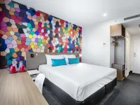 ibis Styles Brisbane Elizabeth Street Hotels near Griffith Place Park