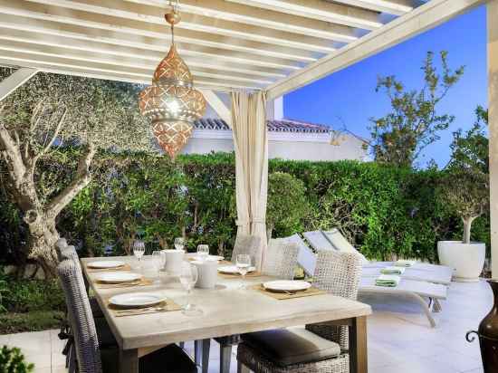 WHome | Prime Hideaway Luxury Villa Dining/Meeting Rooms