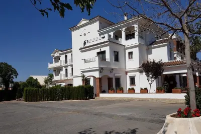 Los Dólmenes Hotels near La Malagueta Beach