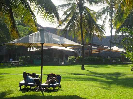 Voyager Beach Resort Hotel Exterior