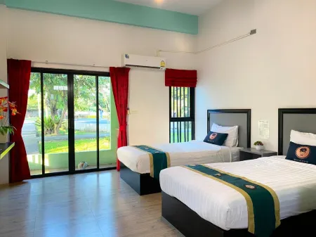 RoomQuest Chonburi Phanat Nikhom