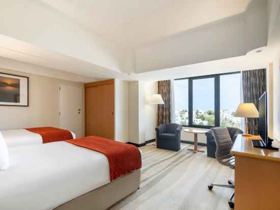 Crowne Plaza Muscat Rooms