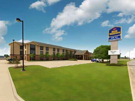 Inn at Coushatta Hotel Exterior