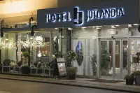 Hotel Jutlandia Hotels near Kennedy Parken