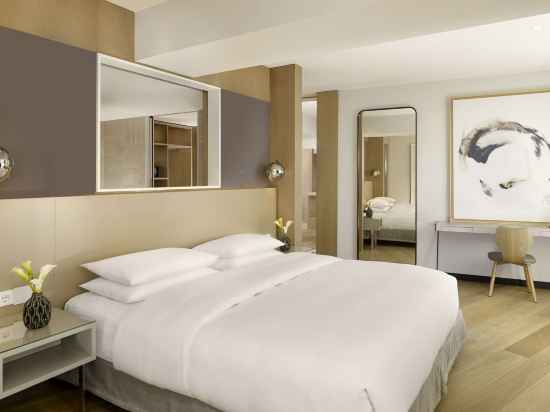 Hyatt Regency Paris Etoile Rooms