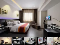 E-Red Hotel Kuantan Hotels near Club Med Jungle Walk