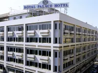 Hotel Royal Palace Hotels near La Pitoneria