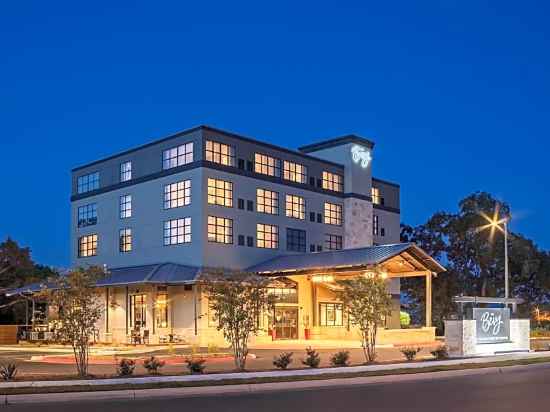 The Bevy Hotel Boerne - a Doubletree by Hilton Hotel Exterior