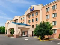 Comfort Inn & Suites Hotels in Wallingford