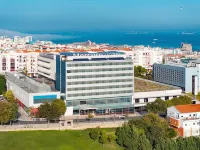 Mercure Lisboa Almada Hotel Hotels near 25 de Abril Bridge