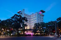 Moxy Bandung Hotels near Masjid Jihadul Wasilah