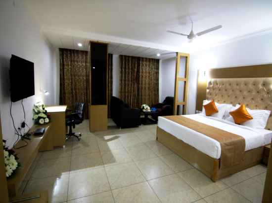 Trinetar Jammu Rooms