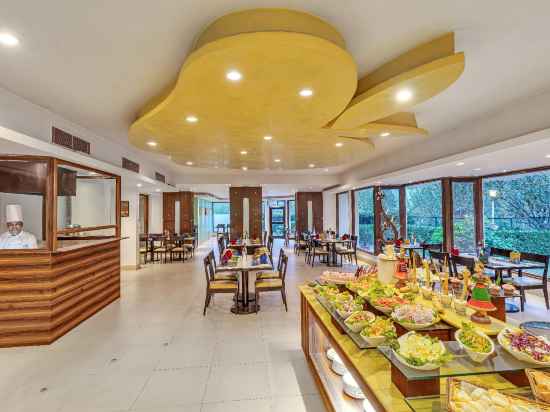 Club Mahindra Snow Peaks Manali Dining/Meeting Rooms