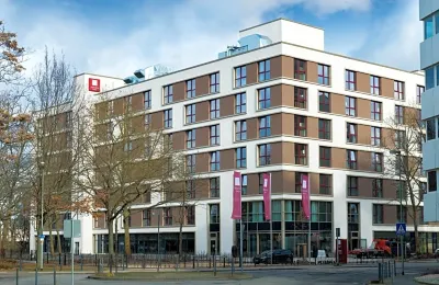 Leonardo Hotel Offenbach Frankfurt Hotels in der Nähe von Capitol Theater GmbH Offenbach