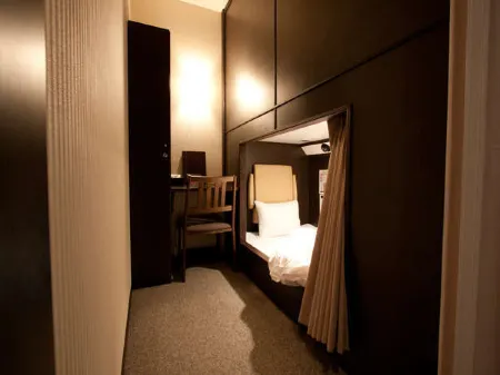 Hearts Capsule Hotel & Spa Nakasu -Male Only-