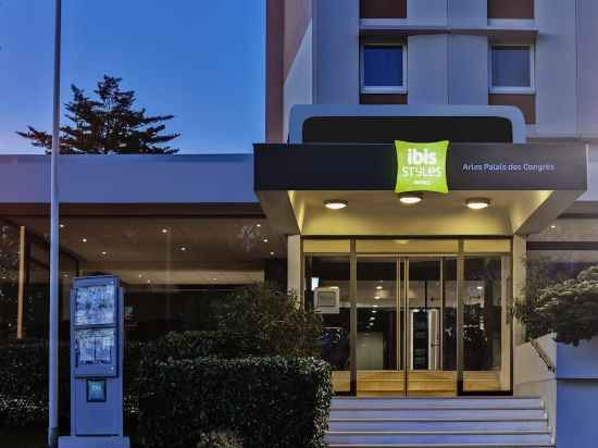 ibis Styles Arles Palais des Congrès Hotel Exterior