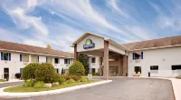 Days Inn by Wyndham Cadillac Hoteles en Municipio de Clam Lake