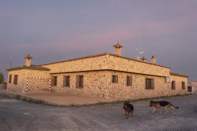 Casa Rural Abuelo Mauri 4 Estrellas Hotels near Castillo de Consuegra