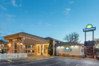 Days Inn by Wyndham Grand Junction Hotels near Rocky Mountain Hats & Boots