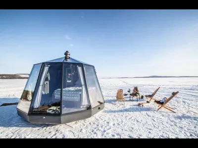 Peace & Quiet Hotel Floating Glass Room for 2 Guests Experience Northern Lights Hotels near Victoria Harnesk - Jojk & Samekultur