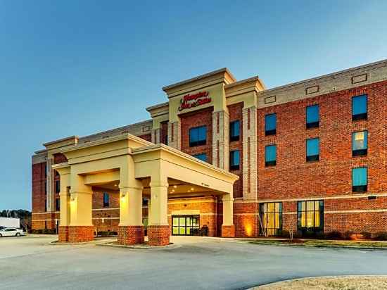 Hampton Inn & Suites by Hilton Swansboro Near Camp Lejeune Hotel Exterior