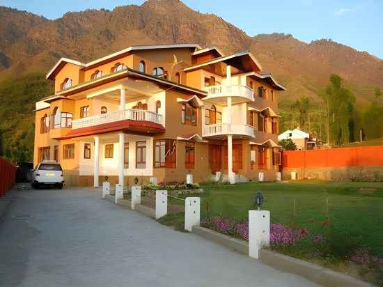 Himalayan Resorts Hotel Exterior