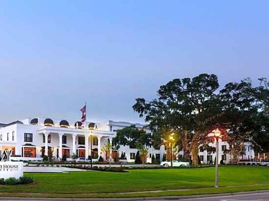 White House Hotel Hotel Exterior