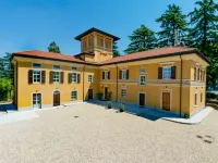 Capriccio Art Hotel Hotele w pobliżu Designer Outlet Serravalle