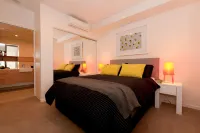 Vine Serviced Apartments Отели в г. South Brisbane