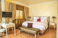 Particular Destiny Suites Hotel berhampiran Cameroun Douala