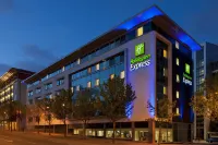 Holiday Inn Express Newcastle City Centre Hotels near Newcastle Castle