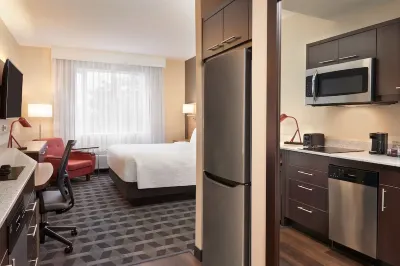 TownePlace Suites Toronto Oakville Hotels near British Eats and Treats