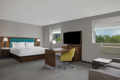 Hampton Inn & Suites by Hilton Toronto Downtown Hotels near Danforth