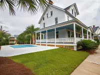 Surf Song Bed & Breakfast Hotels in Tybee Island