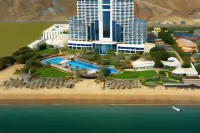 Le Méridien Al Aqah Beach Resort Hotels near Al Aqah Heritage Village