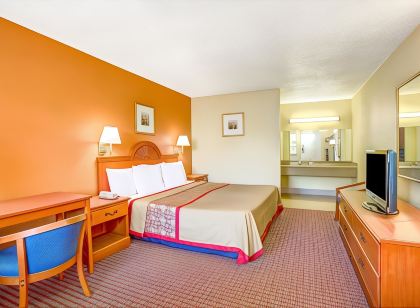 Days Inn by Wyndham Chesapeake