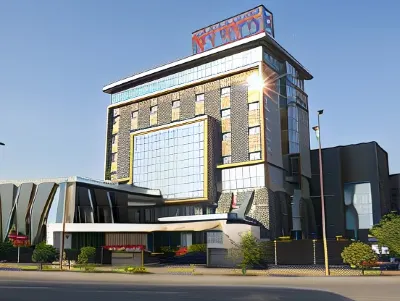 Ramada Hotel & Suites by Wyndham Erbil 32 Park Отели рядом с достопримечательностью «Парк Бадава»