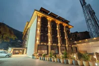 Hotel Snowland Srinagar Hotels near Pari Mahal