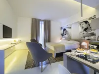 Duomo Suites & Spa Hotels near Piazza del Duomo