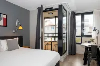 Staycity Aparthotels Marseille Centre Vieux Port Hotels near Musee Cantini