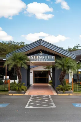 Salisbury Hotel Motel Hotels in Darra