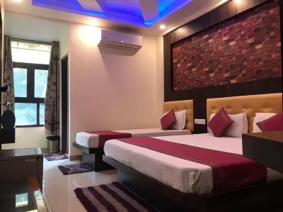 Goroomgo Cottage Ganga Inn New Delhi Hotels near Masjid Peer Wali