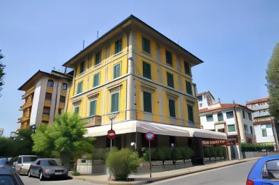 Hotel Savona Hotel in zona Kety Abbigliamento