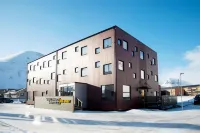 Svalbard Hotell | the Vault Hotels near Denkmal