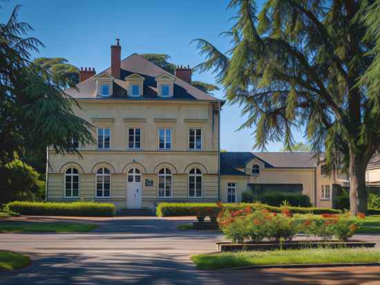 Domaine de Roiffé Hotel Exterior