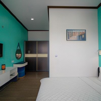 Deluxe Room Co to Center Homestay Promo Code