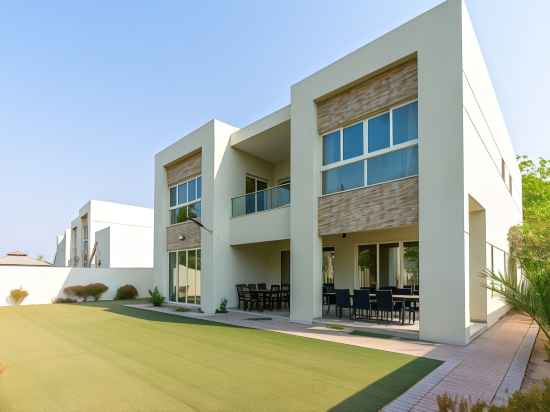 Luxury 5B Villa Private Garden in Ras Al Khaimah Hotel Exterior