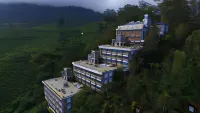 Chandys Windy Woods Munnar Hotels near Kamakshi Sree Annapoorneshwari Temple Parakkadavu