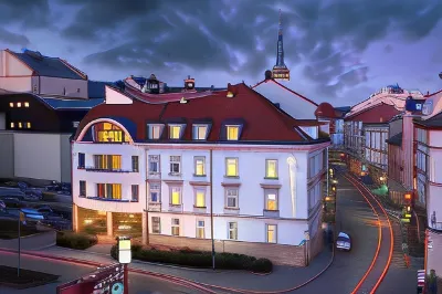 Hotel Trinity Hotels in der Nähe von Strašidelný dům