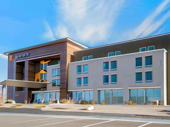 La Quinta Inn & Suites by Wyndham Cedar City Hotel Exterior